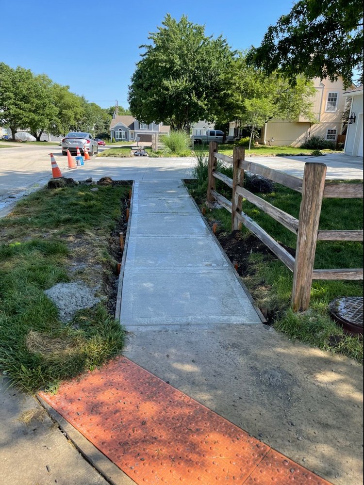 ADA-compliant sidewalk with detectable warning surface in Kansas City, MO